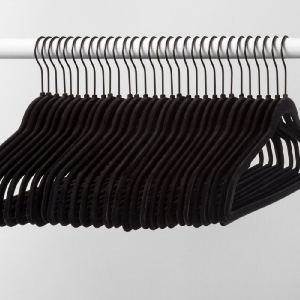 Set of 20 Black Velvet Hangers